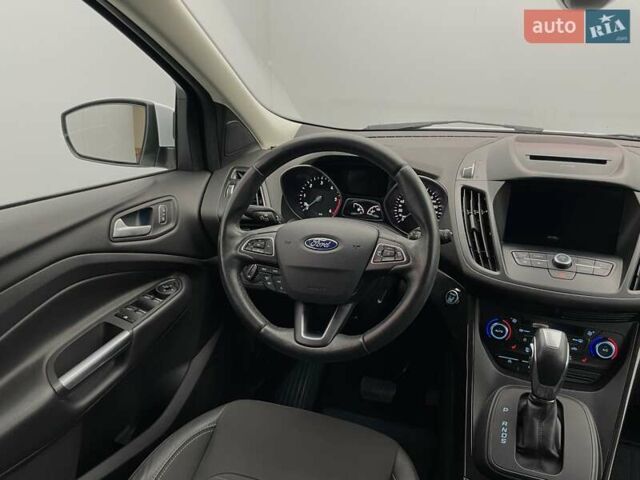 Білий Форд Куга, об'ємом двигуна 2 л та пробігом 45 тис. км за 23104 $, фото 16 на Automoto.ua