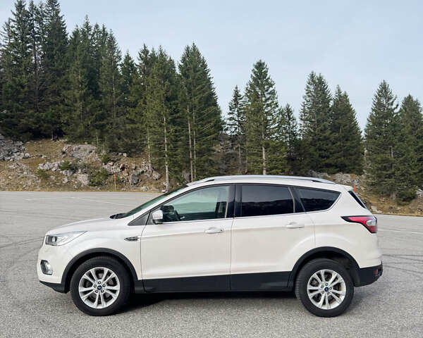 Білий Форд Куга, об'ємом двигуна 1.5 л та пробігом 125 тис. км за 14500 $, фото 7 на Automoto.ua