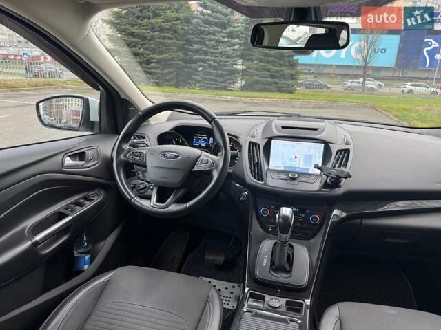 Белый Форд Куга, объемом двигателя 1.5 л и пробегом 91 тыс. км за 17500 $, фото 57 на Automoto.ua