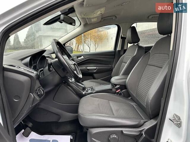 Белый Форд Куга, объемом двигателя 2 л и пробегом 70 тыс. км за 20500 $, фото 27 на Automoto.ua