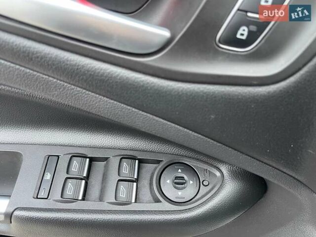 Белый Форд Куга, объемом двигателя 1.5 л и пробегом 91 тыс. км за 17500 $, фото 22 на Automoto.ua