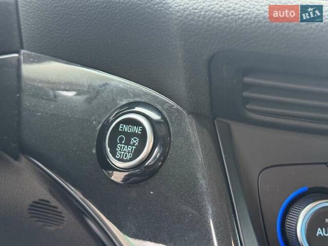 Белый Форд Куга, объемом двигателя 1.5 л и пробегом 91 тыс. км за 17500 $, фото 35 на Automoto.ua