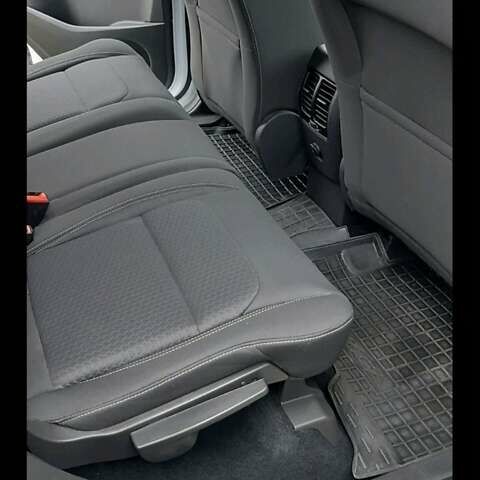 Белый Форд Куга, объемом двигателя 1.5 л и пробегом 35 тыс. км за 19500 $, фото 1 на Automoto.ua