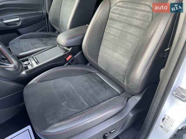 Білий Форд Куга, об'ємом двигуна 2 л та пробігом 248 тис. км за 17500 $, фото 18 на Automoto.ua