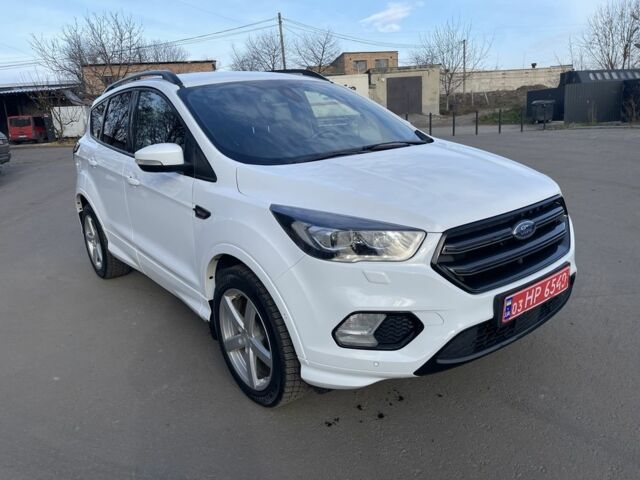 Белый Форд Куга, объемом двигателя 2 л и пробегом 247 тыс. км за 416 $, фото 5 на Automoto.ua