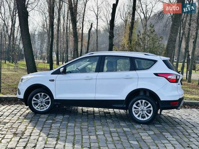 Білий Форд Куга, об'ємом двигуна 2 л та пробігом 140 тис. км за 18500 $, фото 33 на Automoto.ua