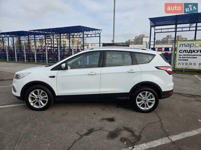 Белый Форд Куга, объемом двигателя 2 л и пробегом 134 тыс. км за 18950 $, фото 1 на Automoto.ua
