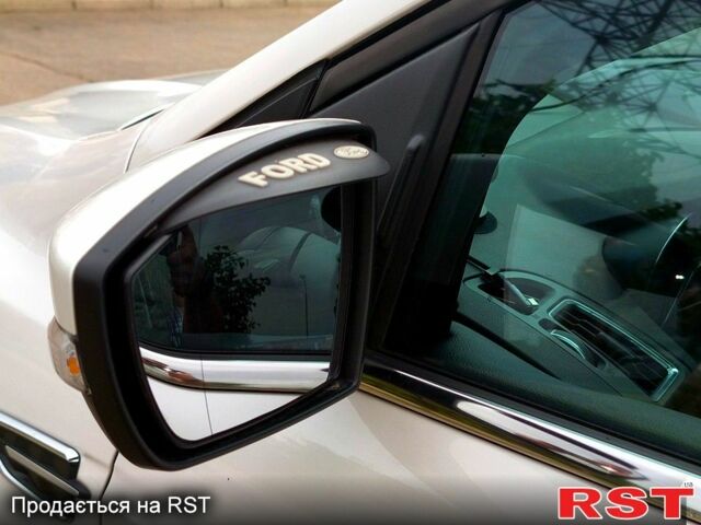 Форд Куга 2019 у Южноукраинске на Automoto.ua Білий Форд Куга, об'ємом двигуна 1.5 л та пробігом 75 тис. км за 17500 $, фото 8 на Automoto.ua