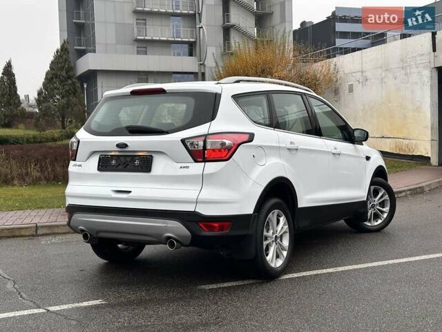 Белый Форд Куга, объемом двигателя 2 л и пробегом 70 тыс. км за 20500 $, фото 16 на Automoto.ua