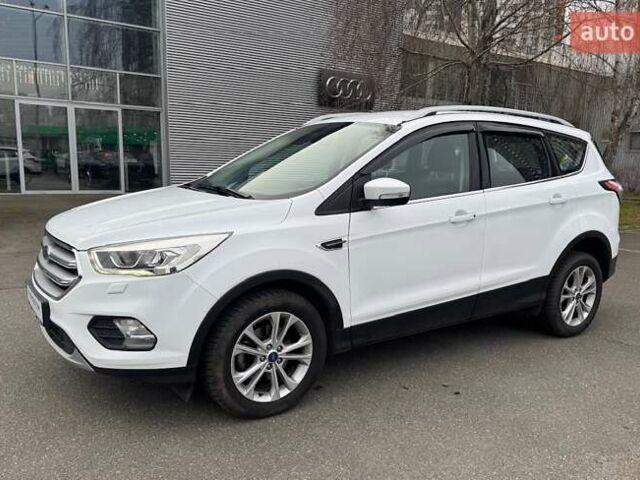 Белый Форд Куга, объемом двигателя 1.5 л и пробегом 91 тыс. км за 17500 $, фото 18 на Automoto.ua