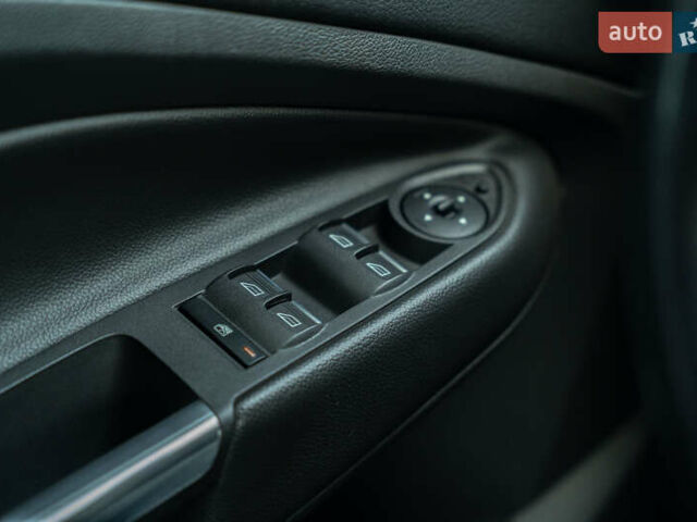 Білий Форд Куга, об'ємом двигуна 1.5 л та пробігом 88 тис. км за 18900 $, фото 12 на Automoto.ua