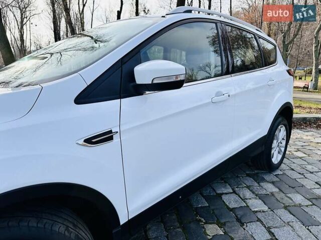Білий Форд Куга, об'ємом двигуна 2 л та пробігом 140 тис. км за 18500 $, фото 21 на Automoto.ua