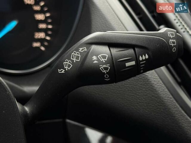 Белый Форд Куга, объемом двигателя 2 л и пробегом 184 тыс. км за 18700 $, фото 35 на Automoto.ua