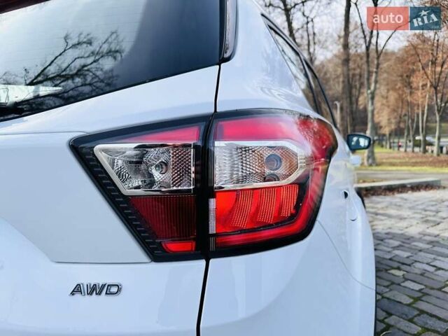 Білий Форд Куга, об'ємом двигуна 2 л та пробігом 140 тис. км за 18500 $, фото 31 на Automoto.ua