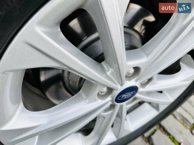 Білий Форд Куга, об'ємом двигуна 2 л та пробігом 140 тис. км за 18500 $, фото 42 на Automoto.ua