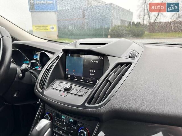 Белый Форд Куга, объемом двигателя 2 л и пробегом 70 тыс. км за 20500 $, фото 51 на Automoto.ua