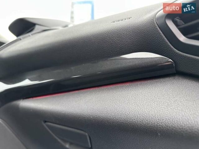 Белый Форд Куга, объемом двигателя 2 л и пробегом 70 тыс. км за 20500 $, фото 49 на Automoto.ua