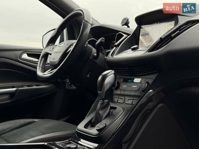 Белый Форд Куга, объемом двигателя 2 л и пробегом 184 тыс. км за 18700 $, фото 69 на Automoto.ua