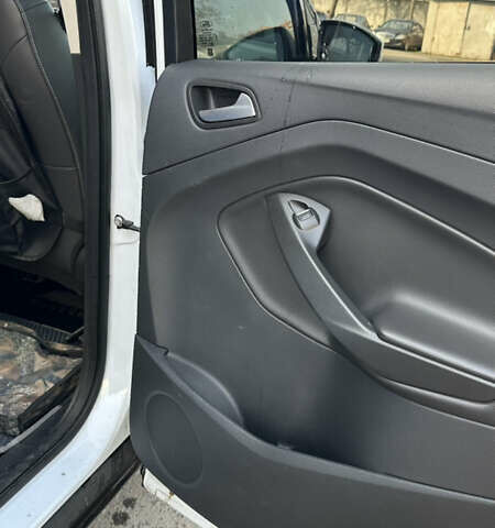 Белый Форд Куга, объемом двигателя 1.5 л и пробегом 102 тыс. км за 19500 $, фото 19 на Automoto.ua