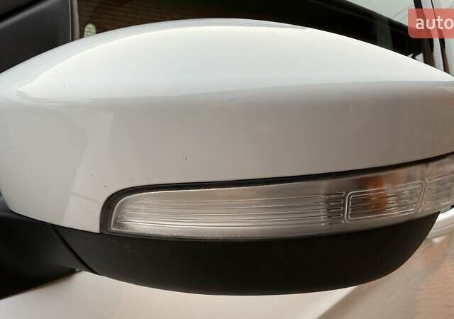 Білий Форд Куга, об'ємом двигуна 2 л та пробігом 187 тис. км за 16963 $, фото 12 на Automoto.ua