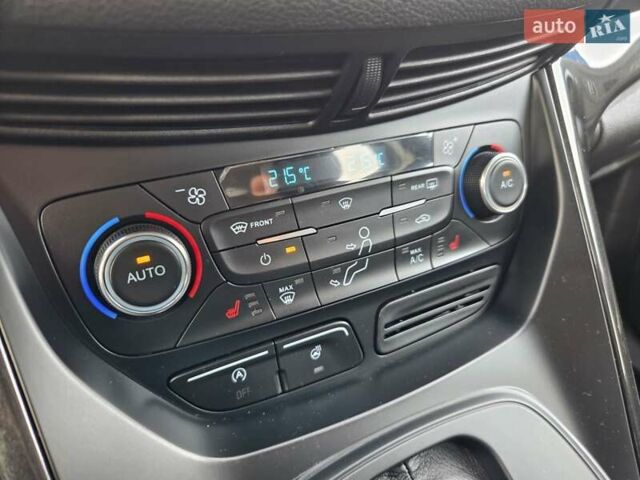 Белый Форд Куга, объемом двигателя 2 л и пробегом 134 тыс. км за 18950 $, фото 21 на Automoto.ua