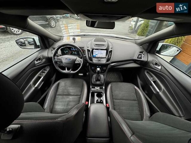 Белый Форд Куга, объемом двигателя 2 л и пробегом 184 тыс. км за 18700 $, фото 56 на Automoto.ua