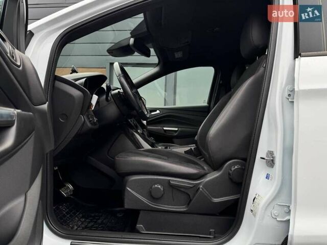 Белый Форд Куга, объемом двигателя 2 л и пробегом 184 тыс. км за 18700 $, фото 28 на Automoto.ua