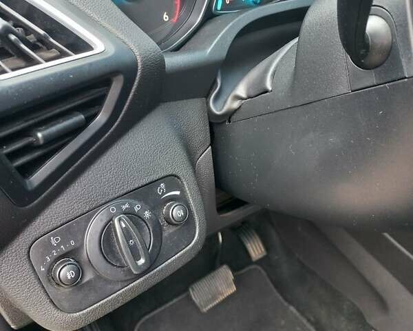 Белый Форд Куга, объемом двигателя 1.5 л и пробегом 102 тыс. км за 19200 $, фото 1 на Automoto.ua