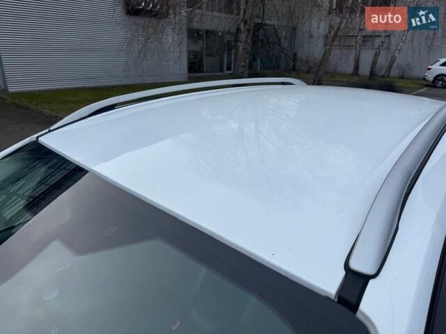 Белый Форд Куга, объемом двигателя 1.5 л и пробегом 91 тыс. км за 17500 $, фото 19 на Automoto.ua