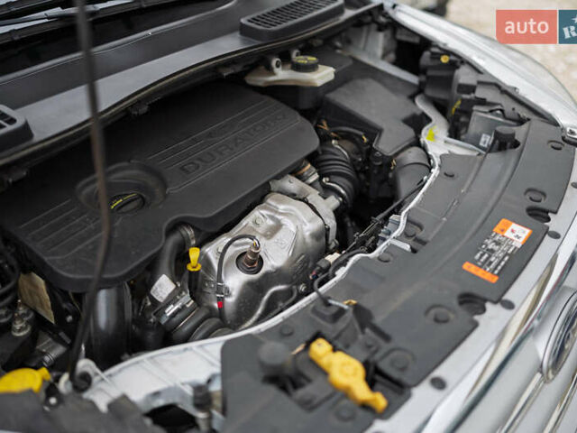 Белый Форд Куга, объемом двигателя 1.5 л и пробегом 82 тыс. км за 19500 $, фото 43 на Automoto.ua