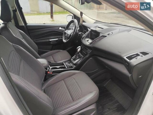 Білий Форд Куга, об'ємом двигуна 2 л та пробігом 96 тис. км за 20000 $, фото 1 на Automoto.ua