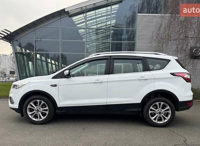 Белый Форд Куга, объемом двигателя 1.5 л и пробегом 91 тыс. км за 17500 $, фото 17 на Automoto.ua