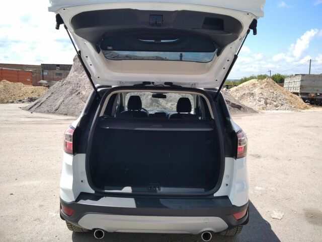 Білий Форд Куга, об'ємом двигуна 1.5 л та пробігом 20 тис. км за 22000 $, фото 11 на Automoto.ua