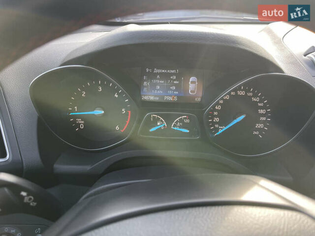 Білий Форд Куга, об'ємом двигуна 2 л та пробігом 248 тис. км за 17500 $, фото 43 на Automoto.ua