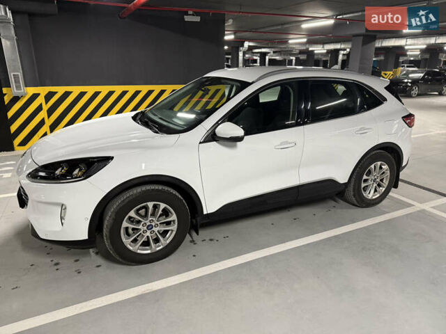 Белый Форд Куга, объемом двигателя 2 л и пробегом 60 тыс. км за 26000 $, фото 8 на Automoto.ua