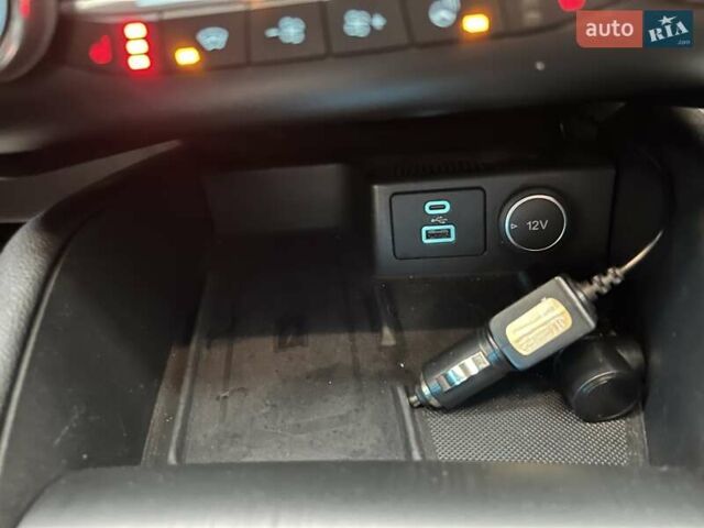 Белый Форд Куга, объемом двигателя 2 л и пробегом 91 тыс. км за 23800 $, фото 35 на Automoto.ua