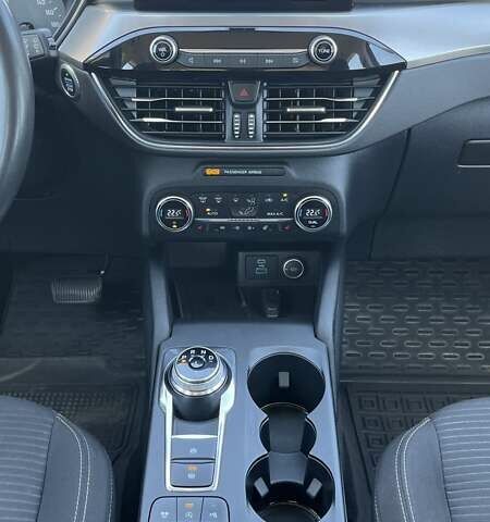 Белый Форд Куга, объемом двигателя 1.5 л и пробегом 86 тыс. км за 22500 $, фото 14 на Automoto.ua