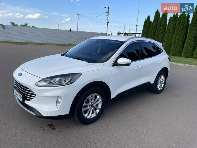 Белый Форд Куга, объемом двигателя 2 л и пробегом 85 тыс. км за 24000 $, фото 10 на Automoto.ua
