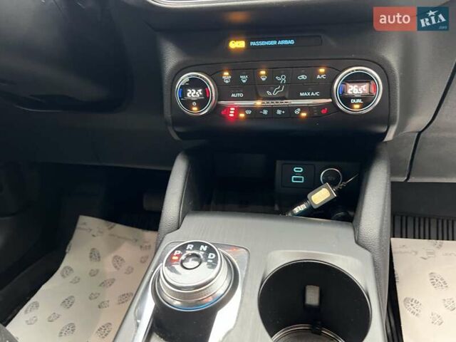 Белый Форд Куга, объемом двигателя 2 л и пробегом 91 тыс. км за 23800 $, фото 30 на Automoto.ua