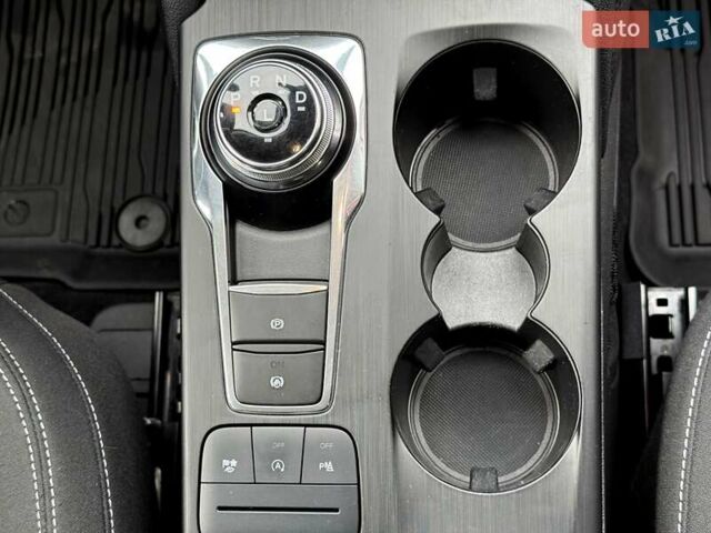 Белый Форд Куга, объемом двигателя 2 л и пробегом 94 тыс. км за 24300 $, фото 19 на Automoto.ua