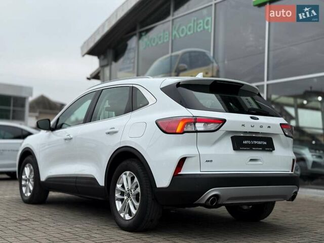 Белый Форд Куга, объемом двигателя 2 л и пробегом 94 тыс. км за 24300 $, фото 2 на Automoto.ua