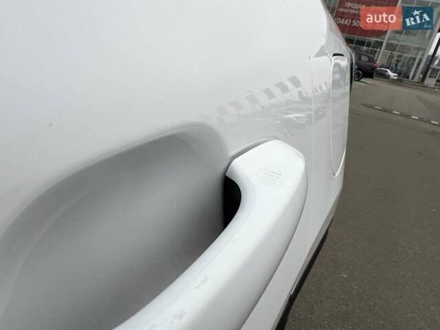 Белый Форд Куга, объемом двигателя 2 л и пробегом 91 тыс. км за 23800 $, фото 13 на Automoto.ua