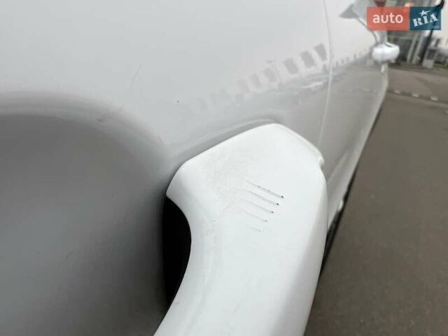 Белый Форд Куга, объемом двигателя 2 л и пробегом 91 тыс. км за 23800 $, фото 12 на Automoto.ua