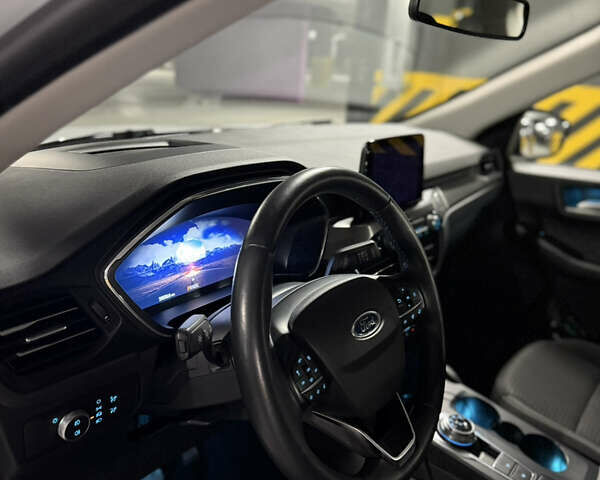 Белый Форд Куга, объемом двигателя 2 л и пробегом 60 тыс. км за 26000 $, фото 11 на Automoto.ua