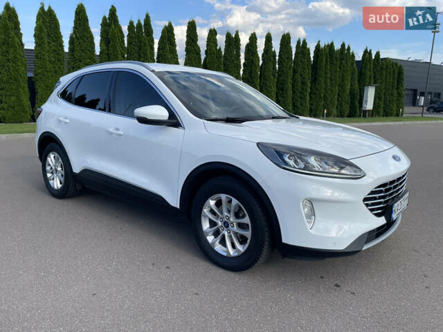 Белый Форд Куга, объемом двигателя 2 л и пробегом 85 тыс. км за 24000 $, фото 2 на Automoto.ua