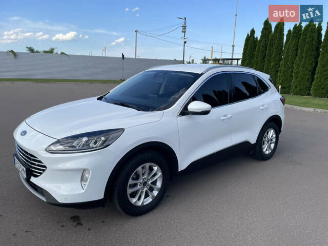 Белый Форд Куга, объемом двигателя 2 л и пробегом 85 тыс. км за 24000 $, фото 9 на Automoto.ua