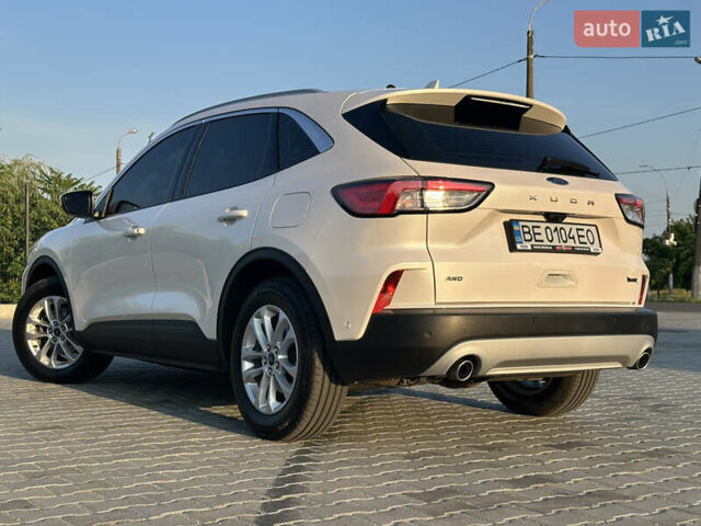 Білий Форд Куга, об'ємом двигуна 2 л та пробігом 66 тис. км за 26800 $, фото 16 на Automoto.ua