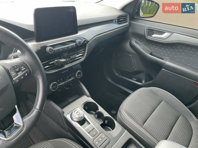 Белый Форд Куга, объемом двигателя 2 л и пробегом 85 тыс. км за 24000 $, фото 18 на Automoto.ua