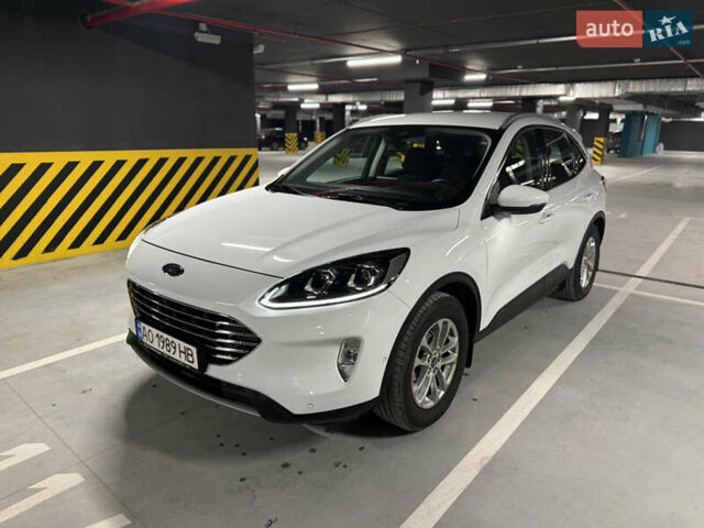 Белый Форд Куга, объемом двигателя 2 л и пробегом 60 тыс. км за 26000 $, фото 9 на Automoto.ua