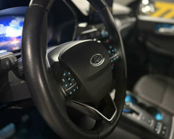 Белый Форд Куга, объемом двигателя 2 л и пробегом 60 тыс. км за 26000 $, фото 12 на Automoto.ua